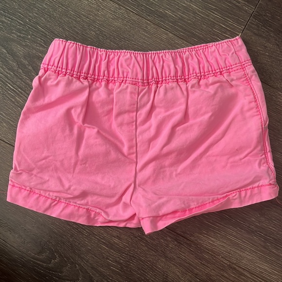🦄 2/$7 Carter’s Pink Shorts - Picture 2 of 5